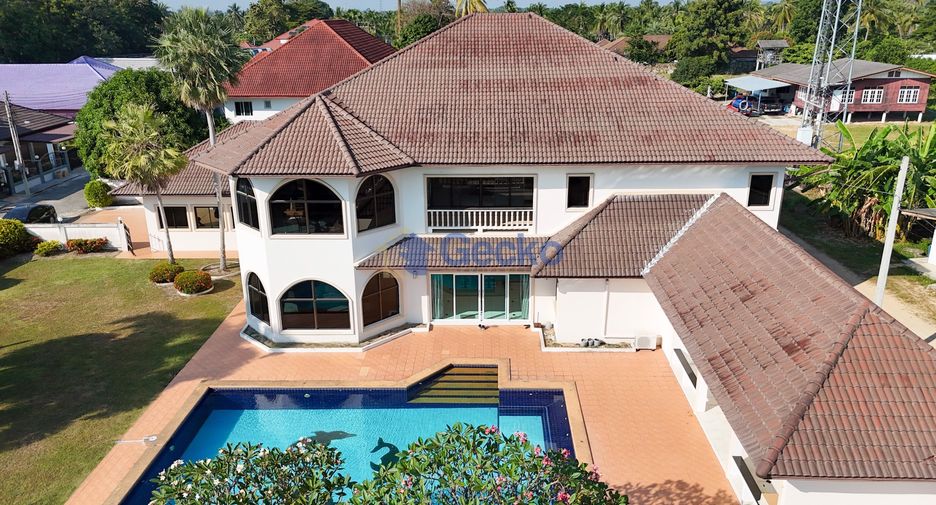 Haus zur Miete mit 5 Zimmer in East Pattaya, Pattaya