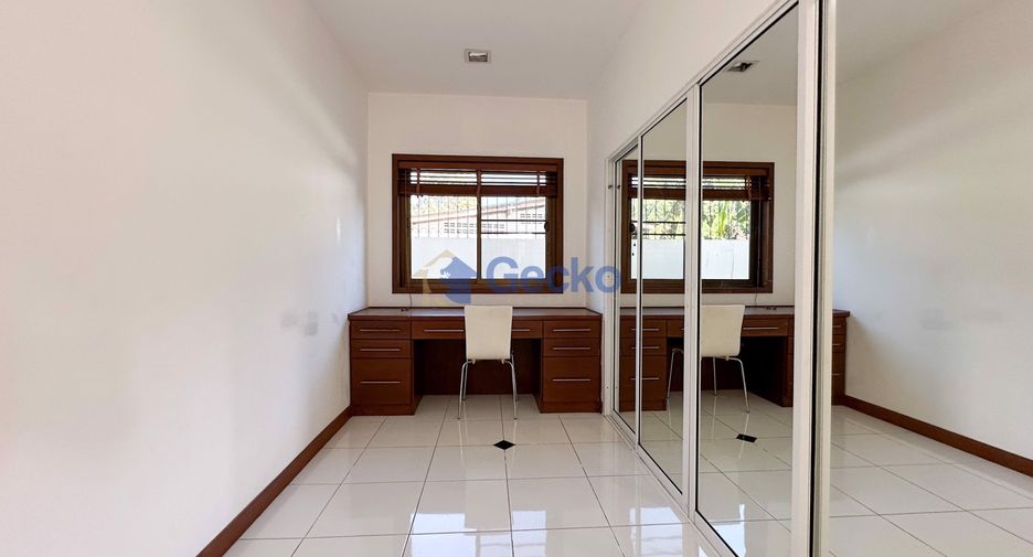 Haus zur Miete mit 5 Zimmer in East Pattaya, Pattaya