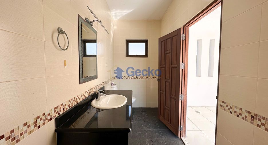 Haus zur Miete mit 5 Zimmer in East Pattaya, Pattaya