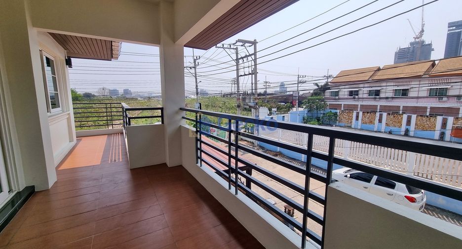 For rent 4 bedrooms house in Central Pattaya, Pattaya
