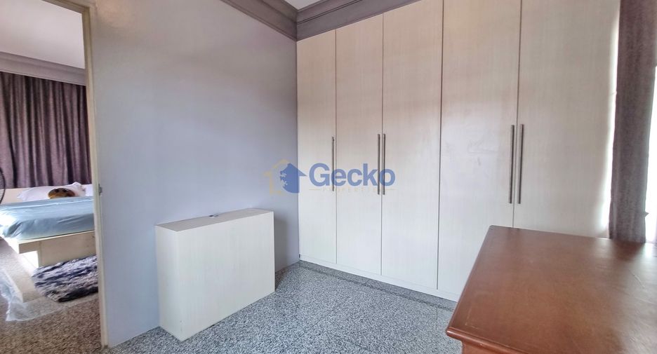For rent 4 bedrooms house in Central Pattaya, Pattaya