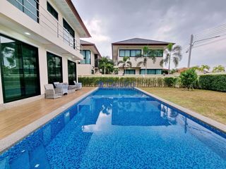 À louer et à vendre 3 chambres maison à Bang Lamung, Chonburi