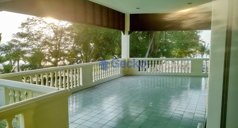 For rent 2 bedrooms condo in Sattahip, Chonburi