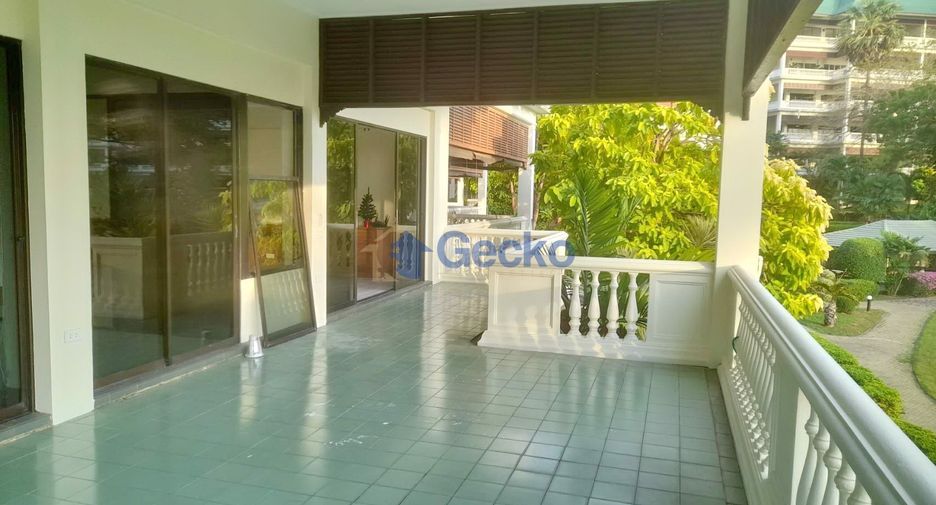 For rent 2 bedrooms condo in Sattahip, Chonburi