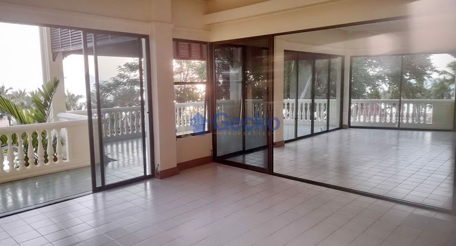 For rent 2 bedrooms condo in Sattahip, Chonburi