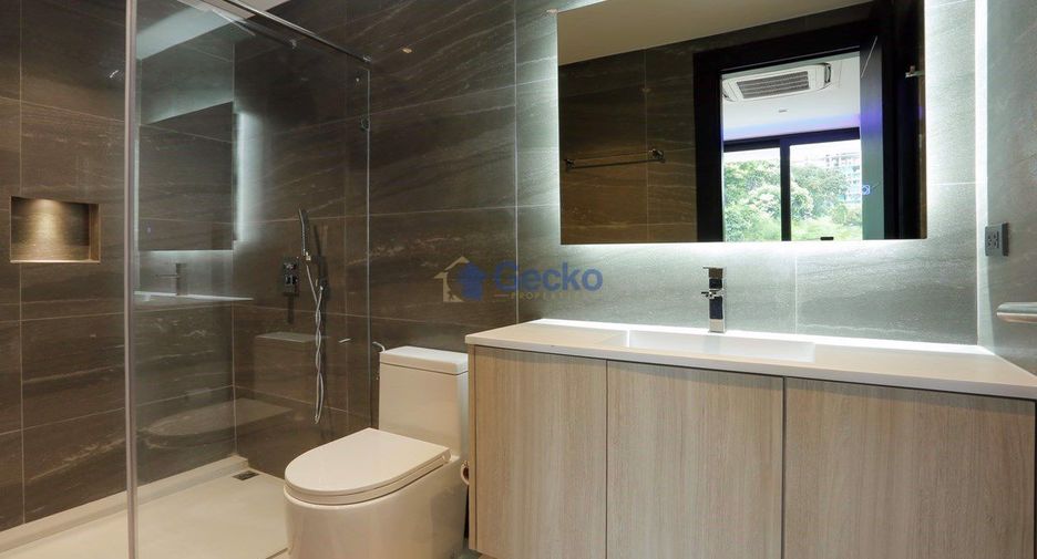For sale 4 bedrooms house in Pratumnak, Pattaya