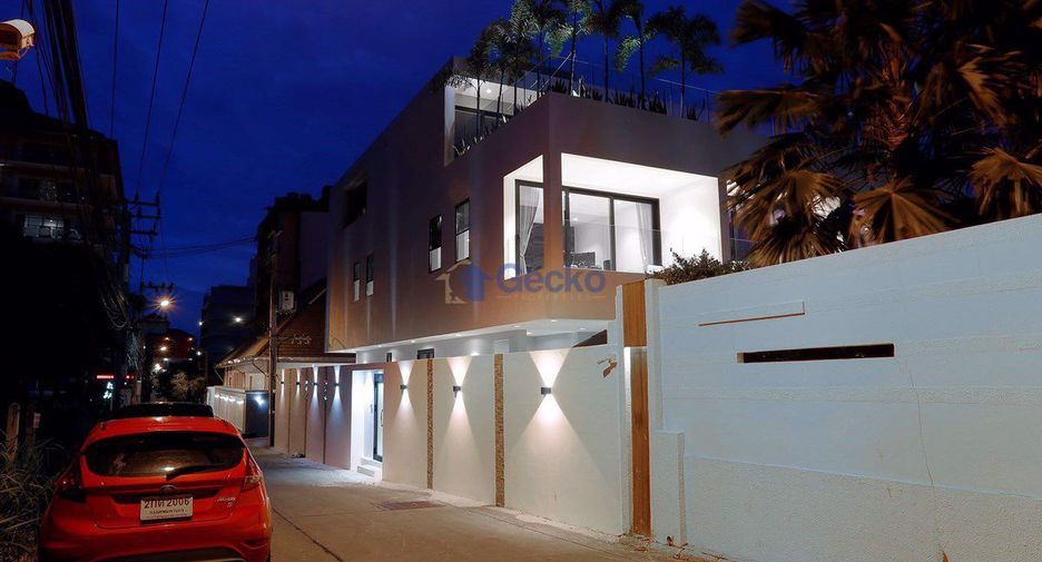 For sale 4 bedrooms house in Pratumnak, Pattaya