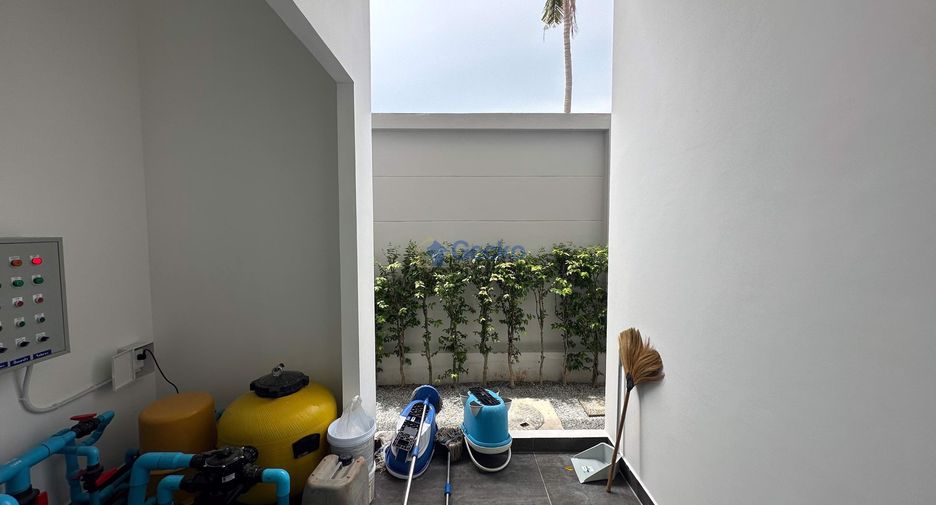 For sale 3 bedrooms house in East Pattaya, Pattaya