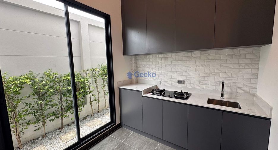 For sale 3 bedrooms house in East Pattaya, Pattaya