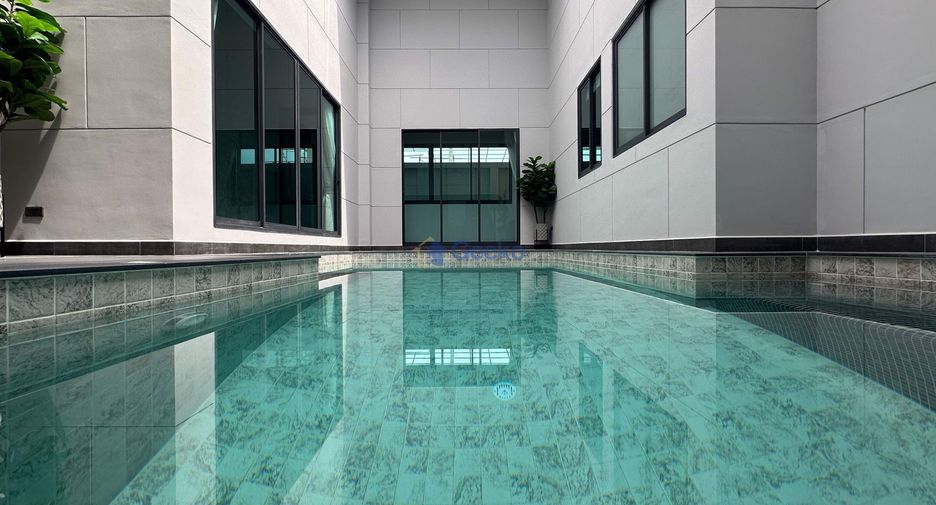 For sale 3 bedrooms house in East Pattaya, Pattaya
