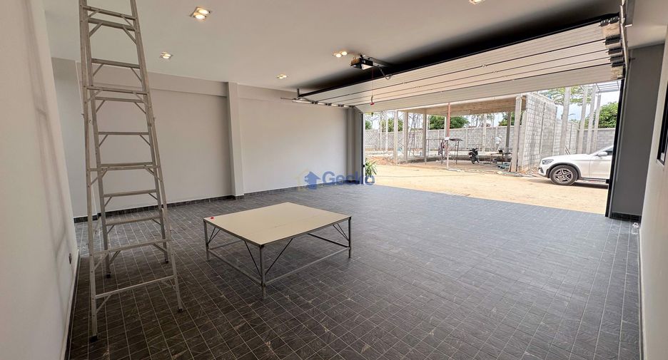 For sale 3 bedrooms house in East Pattaya, Pattaya