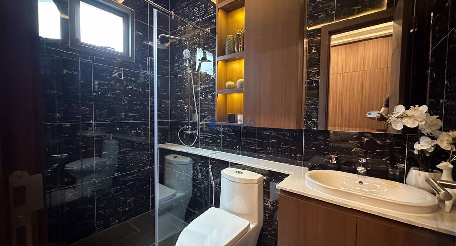 For sale 3 bedrooms house in East Pattaya, Pattaya