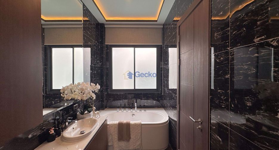 For sale 3 bedrooms house in East Pattaya, Pattaya