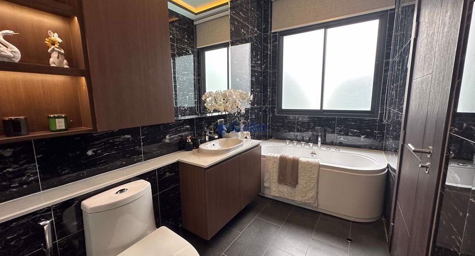 For sale 3 bedrooms house in East Pattaya, Pattaya