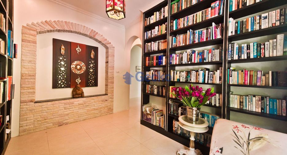 Haus zum Kauf mit 8 Zimmer in Bang Saray, Pattaya