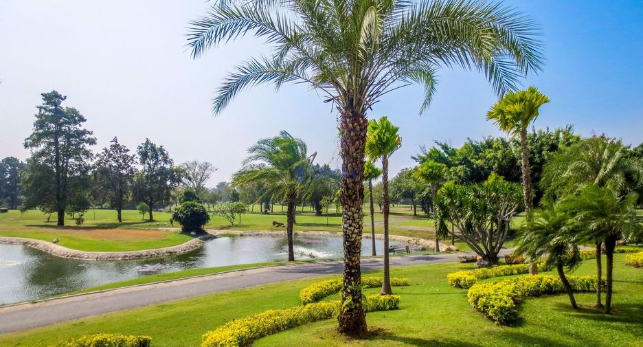 For sale 4 bedrooms house in Huay Yai, Pattaya