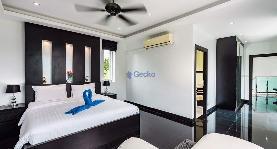 For sale 4 bedrooms house in Huay Yai, Pattaya