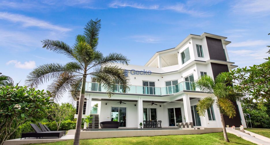 For sale 4 bedrooms house in Huay Yai, Pattaya