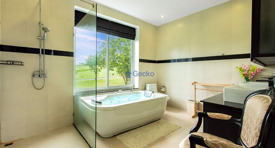 For sale 4 bedrooms house in Huay Yai, Pattaya