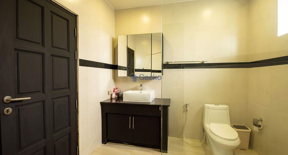 For sale 4 bedrooms house in Huay Yai, Pattaya