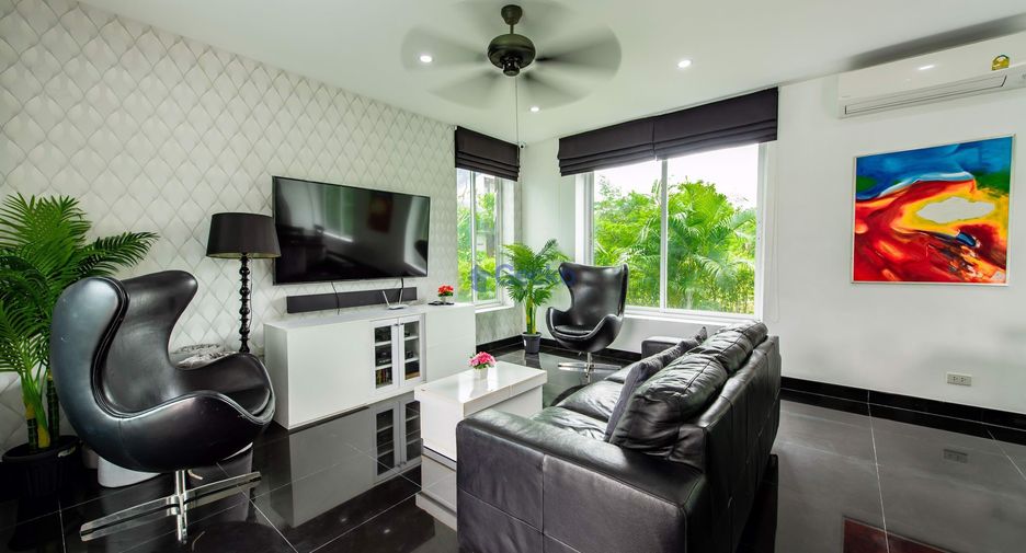 For sale 4 bedrooms house in Huay Yai, Pattaya