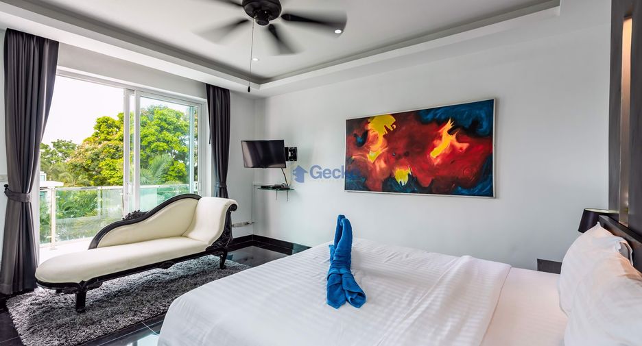 For sale 4 bedrooms house in Huay Yai, Pattaya