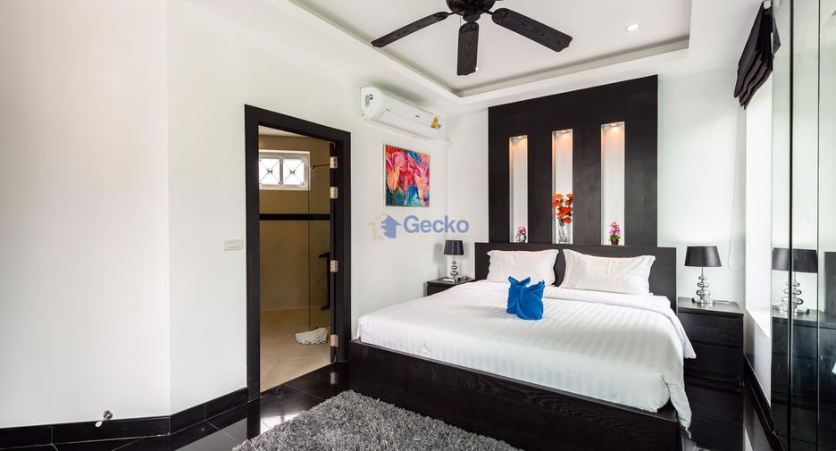 For sale 4 bedrooms house in Huay Yai, Pattaya