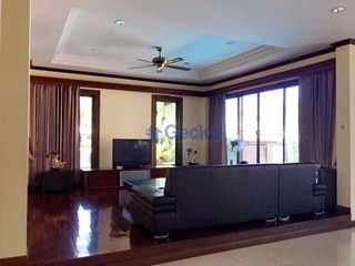 For rent 4 bedrooms house in Bang Lamung, Chonburi