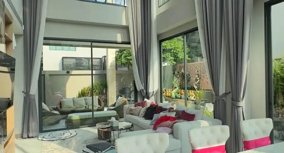 À vendre 3 chambres villa à Huay Yai, Pattaya