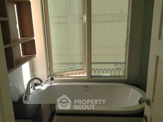 Wohnung zur Miete mit 2 Zimmer in Watthana, Bangkok