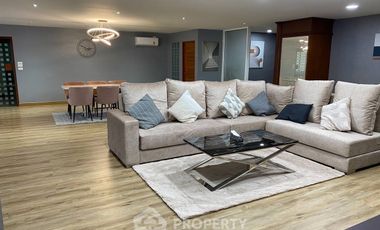 For rent 4 bedrooms condo in Khlong Toei, Bangkok