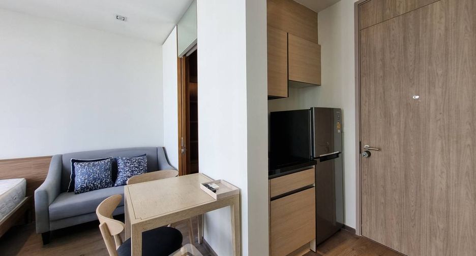 For sale 1 bed condo in Khlong Toei, Bangkok