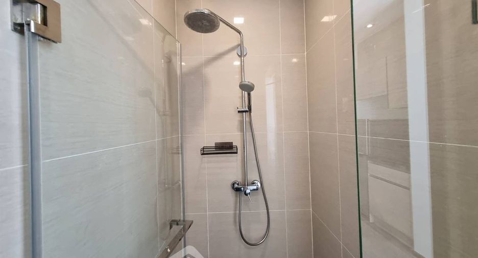 For sale 1 bed condo in Khlong Toei, Bangkok