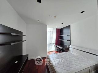 For rent 3 bedrooms condo in Pathum Wan, Bangkok
