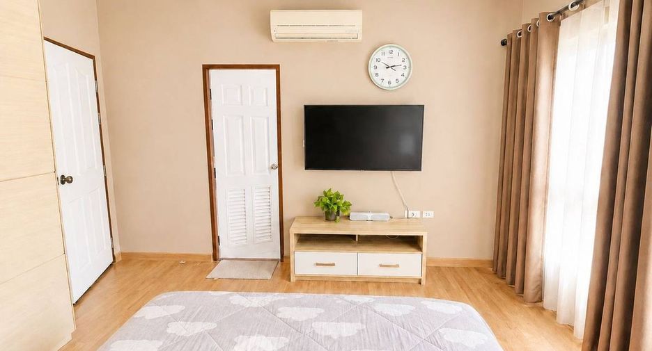 Продажа 1 кровать кондо в Хуаи Кхщанг, Бангкок