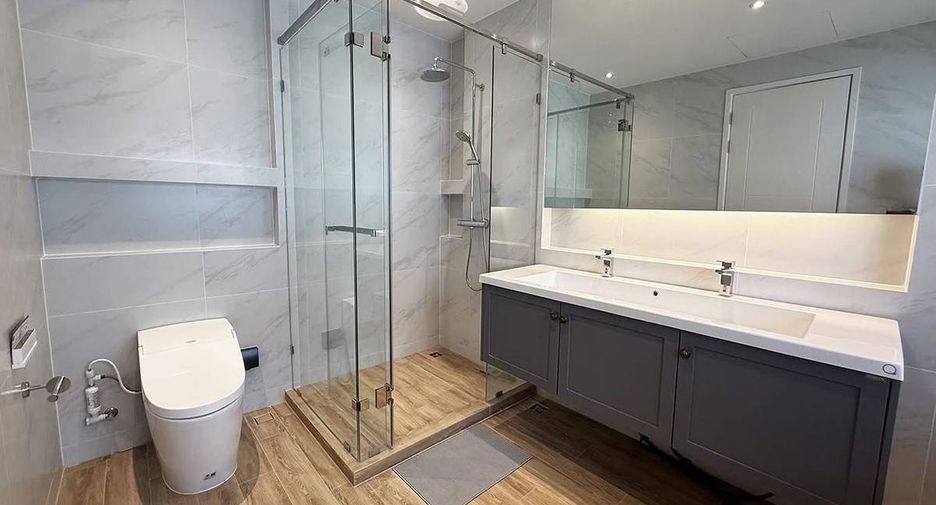 Аренда и продажа 5 спальни дом в Bang Phli, Самутпракан