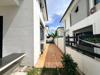 For sale 3 bedrooms house in Si Racha, Chonburi