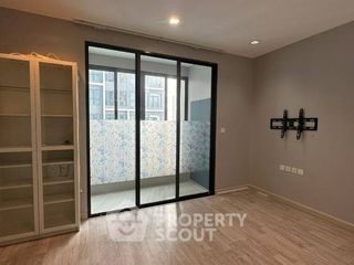 For sale 2 bedrooms condo in Khlong San, Bangkok