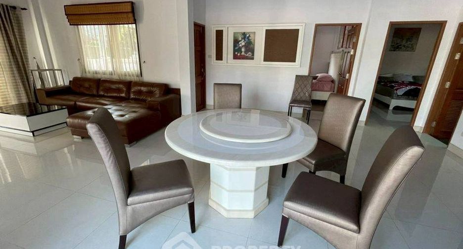 À vendre 3 chambres villa à Huay Yai, Pattaya