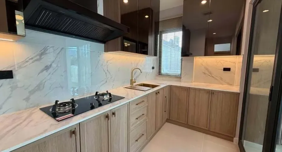 For rent 4 bedrooms condo in Bang Phli, Samut Prakan