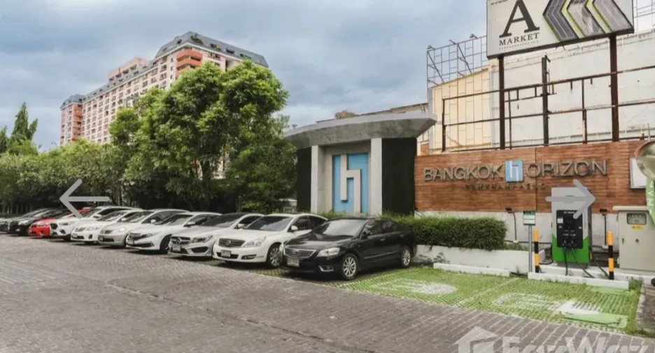 For sale 1 bed condo in Bang Kapi, Bangkok