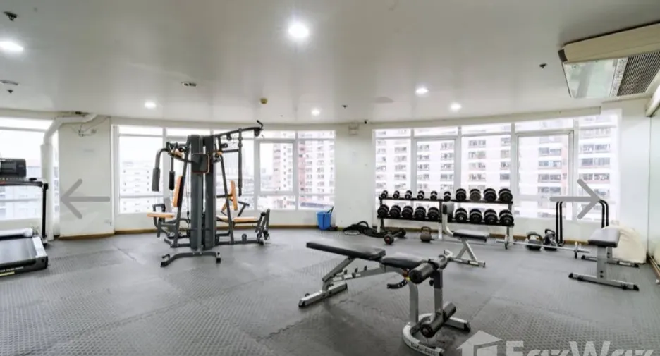 For sale 1 bed condo in Bang Kapi, Bangkok