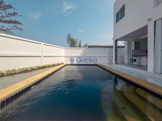 Casa en alquiler y en venta de 4 habitaciones en Bang Saray, Pattaya