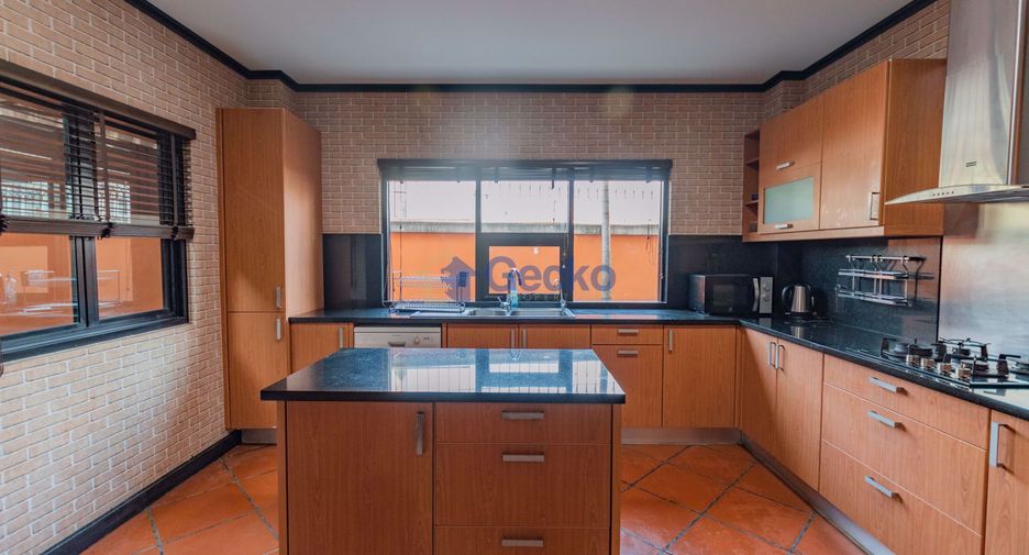 For sale 3 ベッドルーム house in East Pattaya, Pattaya