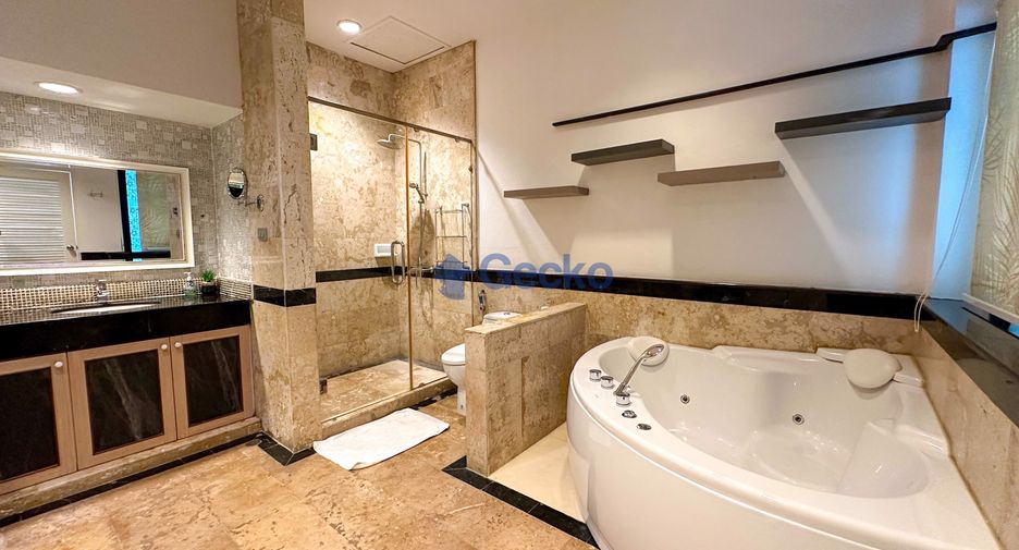 For rent 3 bedrooms house in East Pattaya, Pattaya