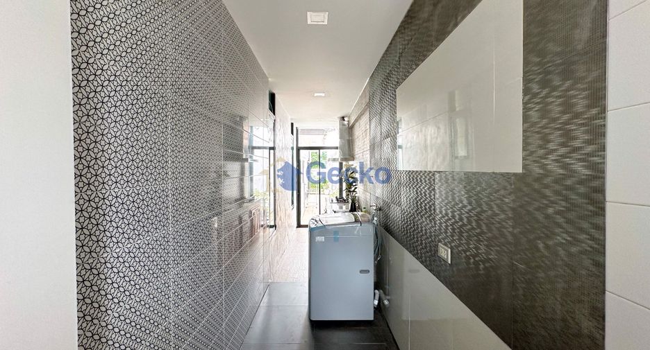 For rent 3 bedrooms house in East Pattaya, Pattaya