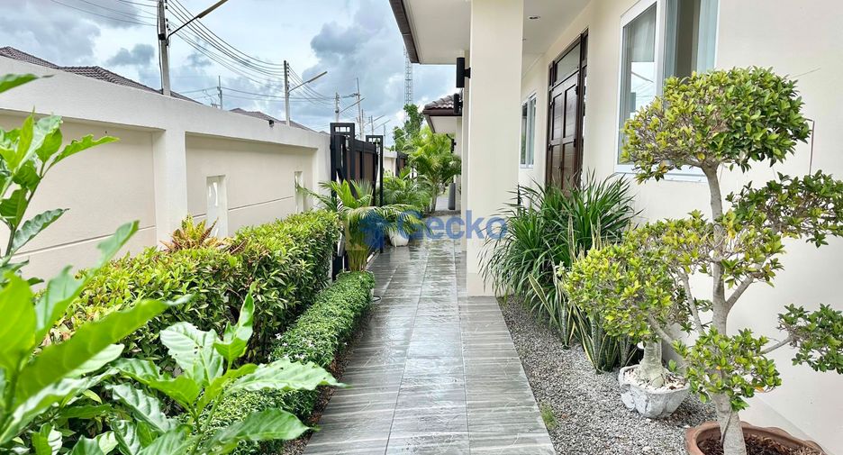 For rent and for sale 6 bedrooms house in Huay Yai, Pattaya