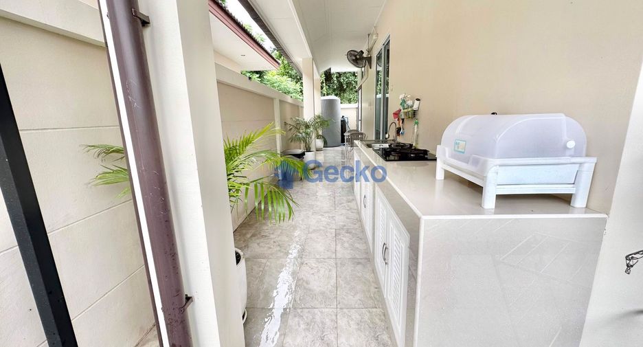 For rent and for sale 6 bedrooms house in Huay Yai, Pattaya