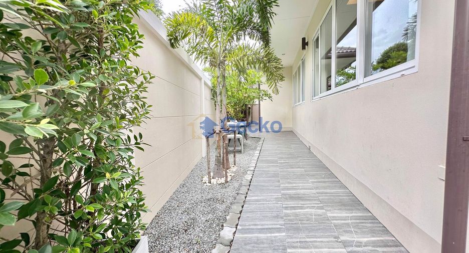 For rent and for sale 6 bedrooms house in Huay Yai, Pattaya