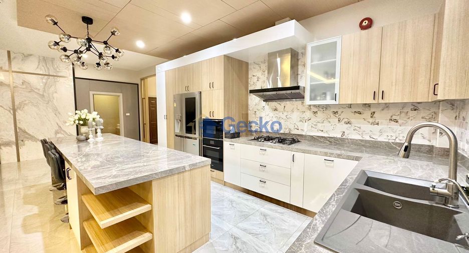 For rent and for sale 6 bedrooms house in Huay Yai, Pattaya